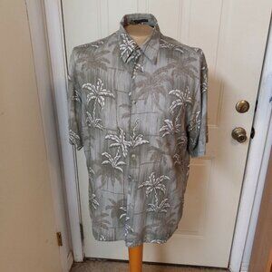 Van Heusen Men's L  Short Sleeve Shirt  16" Washable Rayon Tropical Trees Casual